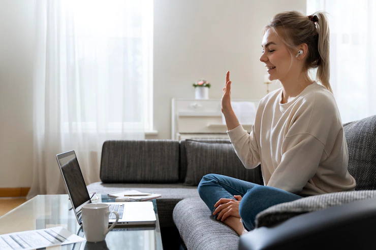 How To Understand Distractors in IELTS Listening?